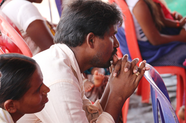 Hundreds Massed for the 2 days Mega Prayer organized by Grace Ministry at Pavagada, Tumkur. The Pavagada Prayer Meetings was a great blessing to the hundreds who gathered. 